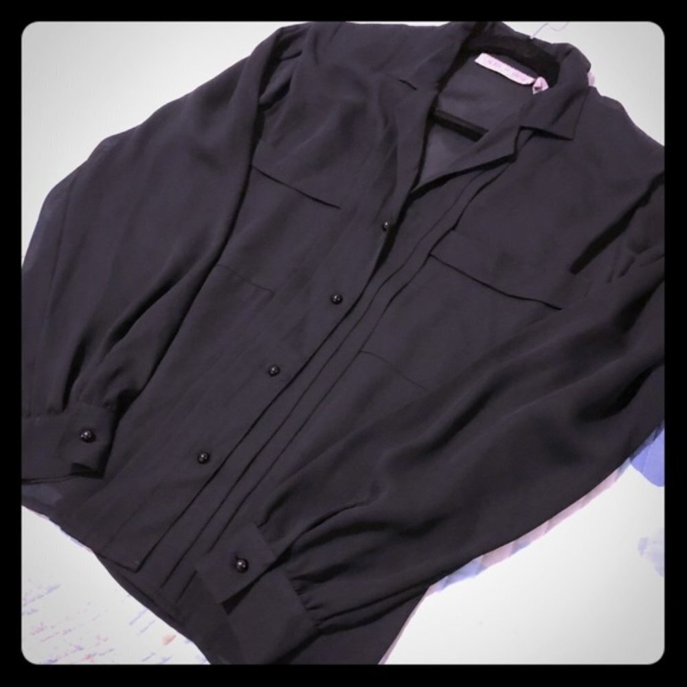 Laura and Jane Vintage Blouse 🖤